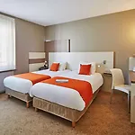 Campanile Centre - Gare Отель Эпиналь