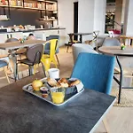 Campanile Centre - Gare Отель Эпиналь