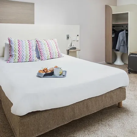 Hotel Campanile Centre - Gare Épinal