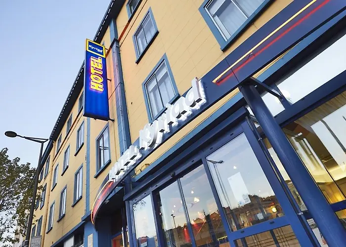 Campanile Centre - Gare