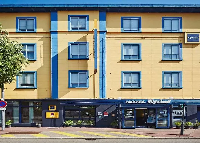 Hotel Campanile Centre - Gare Épinal