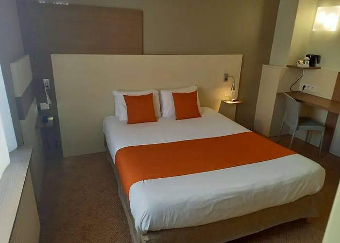 Hotel Campanile Centre - Gare Épinal