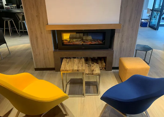 호텔 Campanile Centre - Gare 에피날