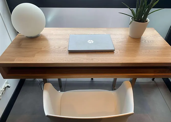 Campanile Centre - Gare 호텔 에피날