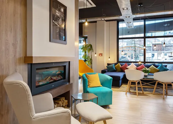 Campanile Centre - Gare 호텔 에피날