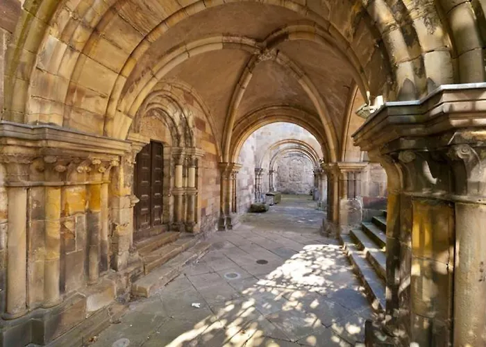 Campanile Centre - Gare 호텔 에피날